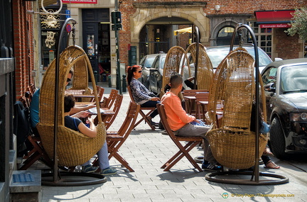 A picture of relaxation at the Place Saint-Géry 